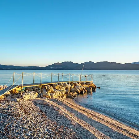 Old Boat Double 11 Apartament Nikiana